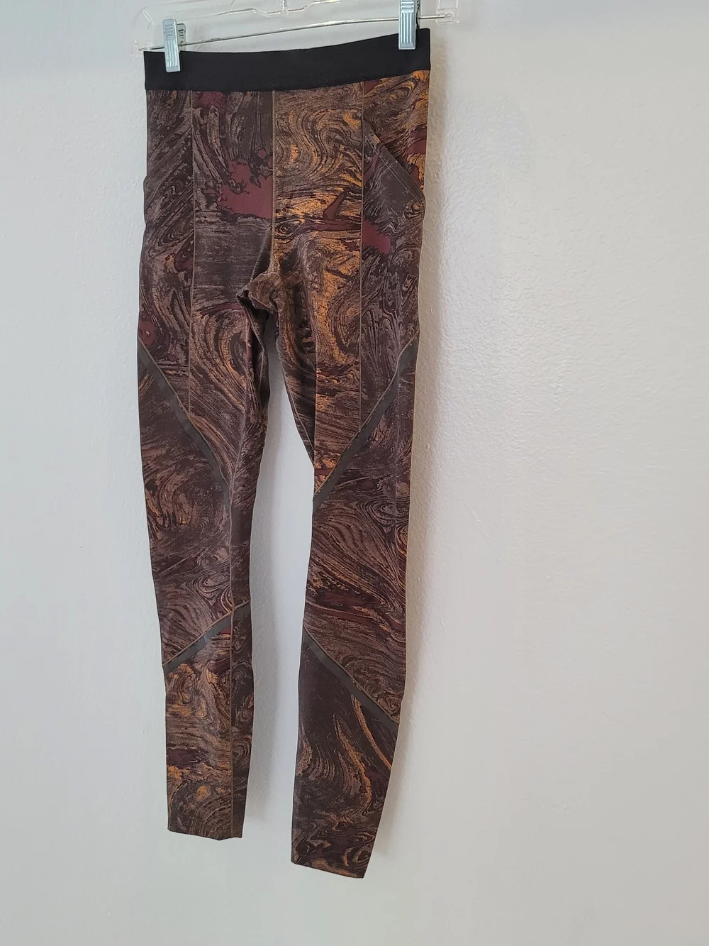 Lululemon Brown Esker Tight Reflective Stretch Sweat Wicking Leggings Womens 4